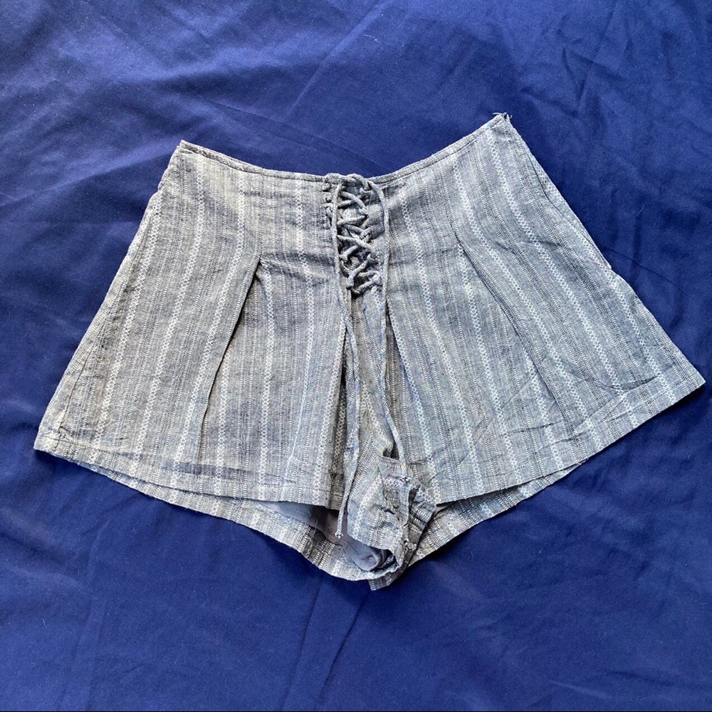 Grey, high-waisted shorts ๐ค - Picture 1 of 3